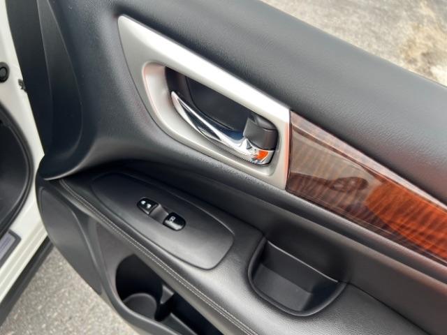 Nissan Pathfinder Platinum 4WD 2015