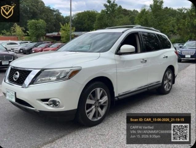 Nissan Pathfinder Platinum 4WD 2015