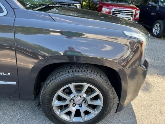 GMC Yukon Denali 4WD 2015
