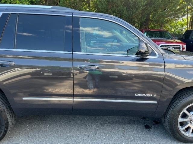 GMC Yukon Denali 4WD 2015