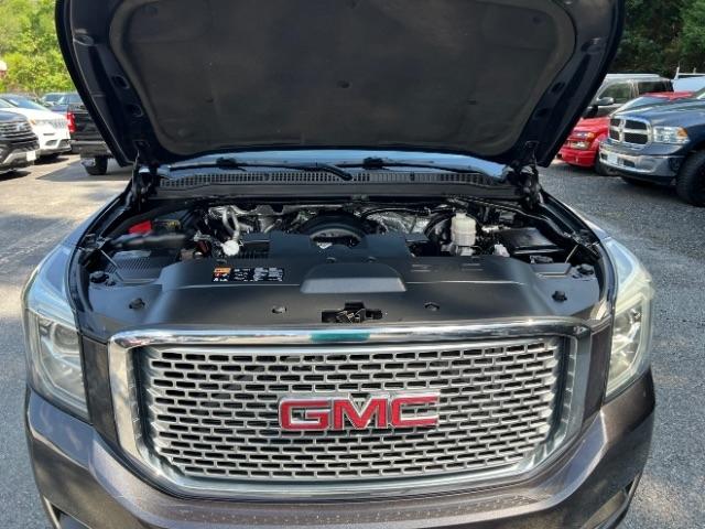 GMC Yukon Denali 4WD 2015