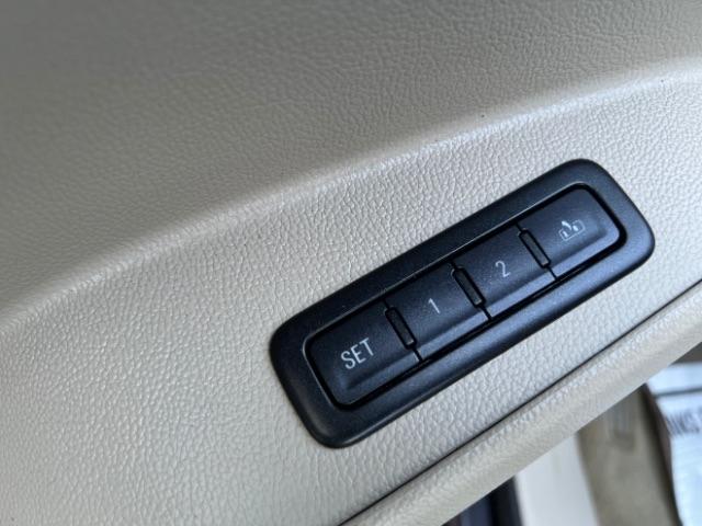 GMC Yukon Denali 4WD 2015