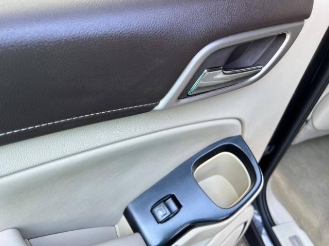 GMC Yukon Denali 4WD 2015