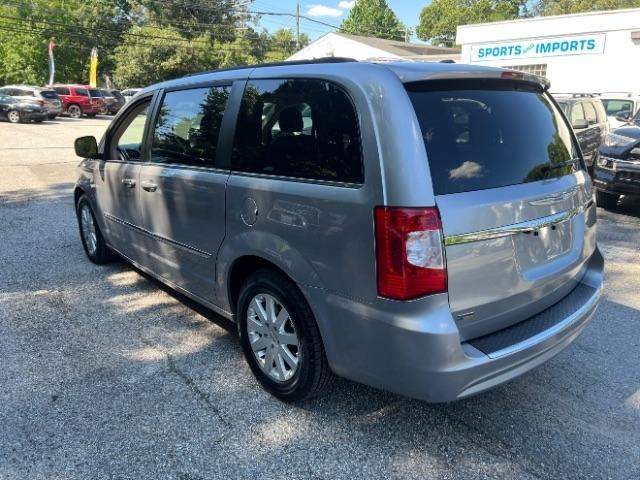 Chrysler Town & Country Touring 2016