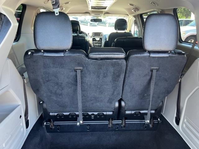 Chrysler Town & Country Touring 2016