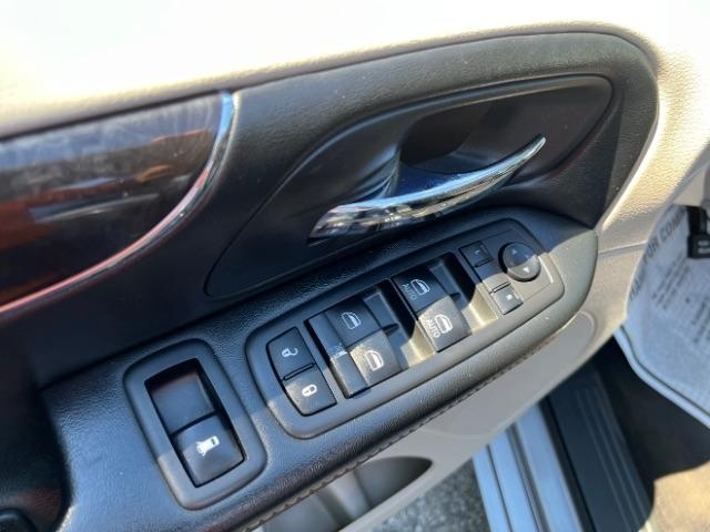 Chrysler Town & Country Touring 2016