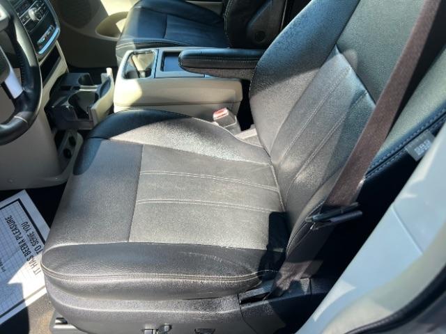 Chrysler Town & Country Touring 2016
