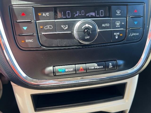 Chrysler Town & Country Touring 2016