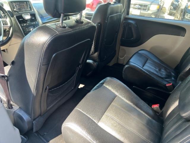 Chrysler Town & Country Touring 2016