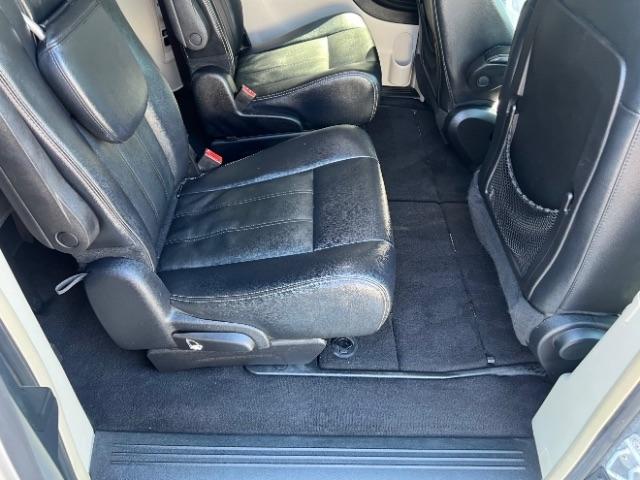 Chrysler Town & Country Touring 2016