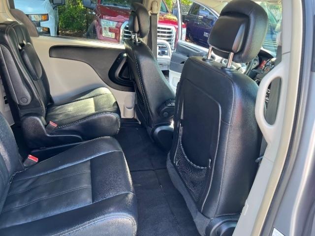 Chrysler Town & Country Touring 2016