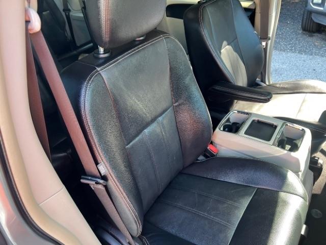 Chrysler Town & Country Touring 2016
