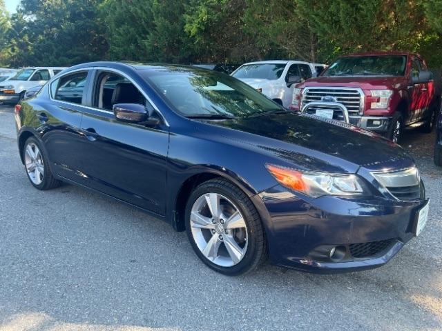 Acura ILX 5-Spd AT w/ Premium Package 2013