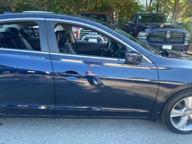 Acura ILX 5-Spd AT w/ Premium Package 2013