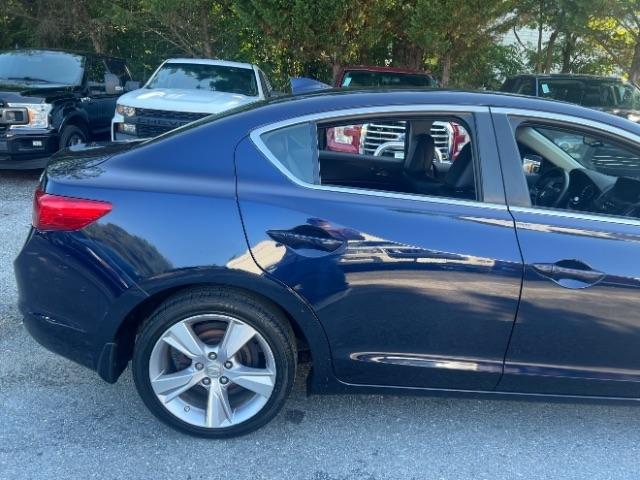 Acura ILX 5-Spd AT w/ Premium Package 2013