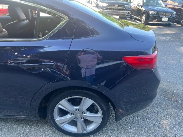 Acura ILX 5-Spd AT w/ Premium Package 2013
