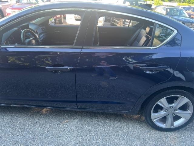 Acura ILX 5-Spd AT w/ Premium Package 2013