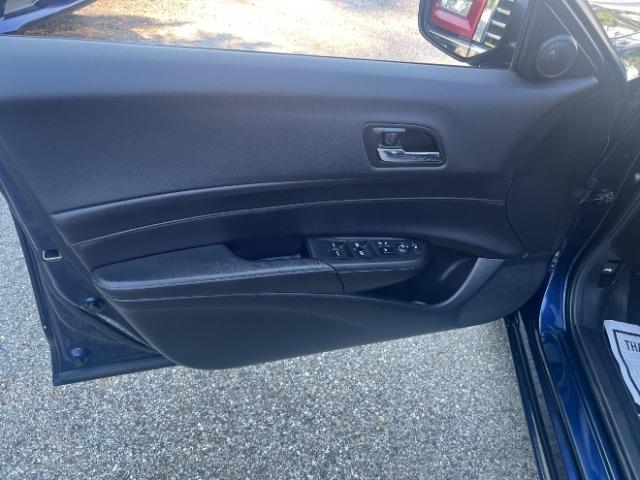 Acura ILX 5-Spd AT w/ Premium Package 2013