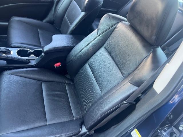 Acura ILX 5-Spd AT w/ Premium Package 2013