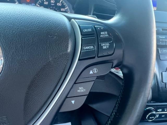 Acura ILX 5-Spd AT w/ Premium Package 2013