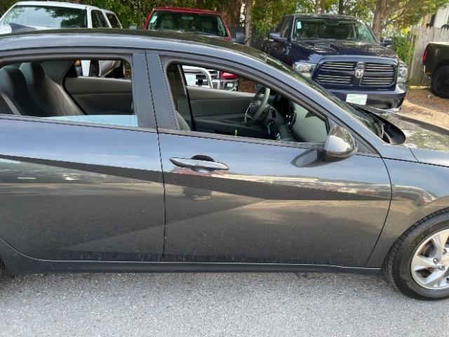 Hyundai Elantra SE 2023