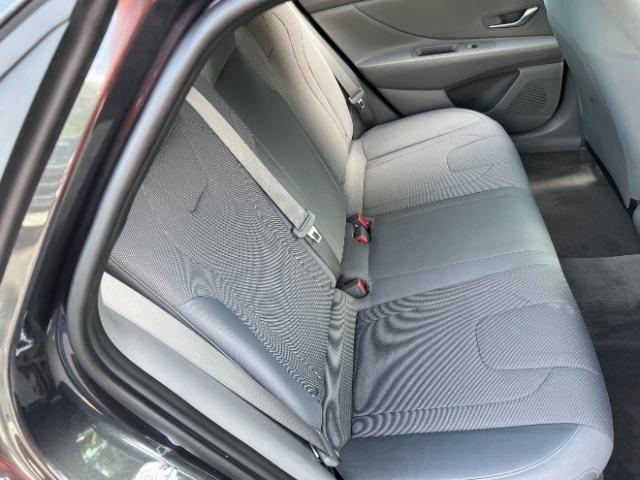 Hyundai Elantra SE 2023