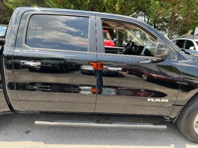 RAM 1500 Big Horn Crew Cab SWB 4WD 2020