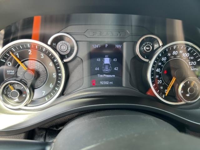 RAM 1500 Big Horn Crew Cab SWB 4WD 2020