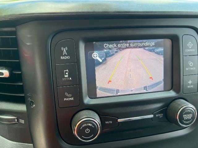 RAM 1500 Big Horn Crew Cab SWB 4WD 2020