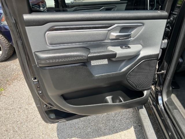 RAM 1500 Big Horn Crew Cab SWB 4WD 2020