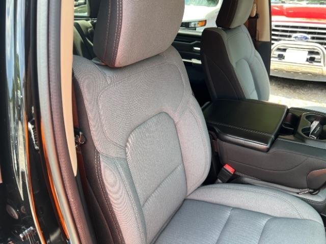 RAM 1500 Big Horn Crew Cab SWB 4WD 2020