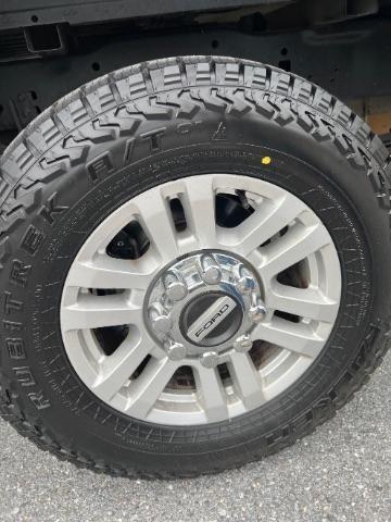 Ford F-250 SD XLT Crew Cab 4WD 2017