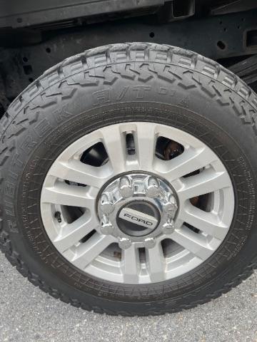 Ford F-250 SD XLT Crew Cab 4WD 2017