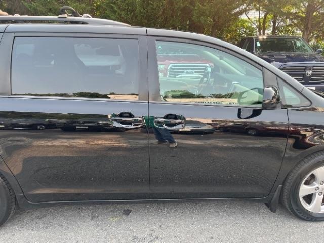 Toyota Sienna LE 8-Passenger 2017