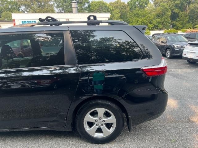 Toyota Sienna LE 8-Passenger 2017