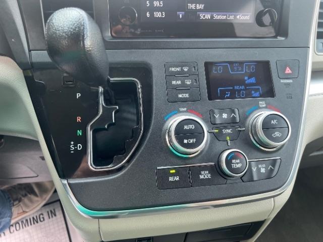 Toyota Sienna LE 8-Passenger 2017