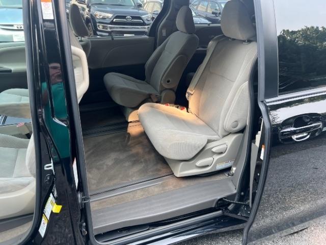 Toyota Sienna LE 8-Passenger 2017