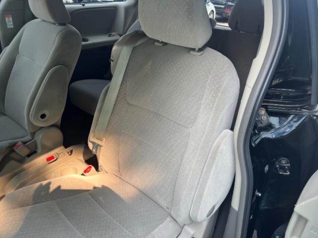 Toyota Sienna LE 8-Passenger 2017