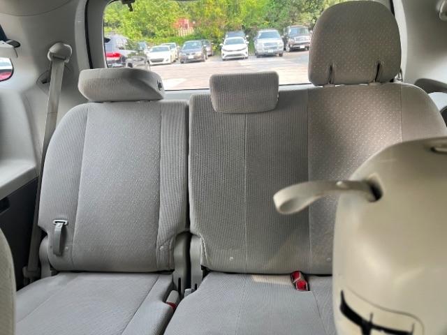 Toyota Sienna LE 8-Passenger 2017