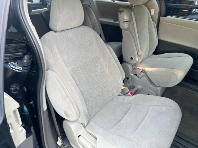 Toyota Sienna LE 8-Passenger 2017