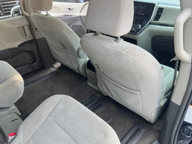 Toyota Sienna LE 8-Passenger 2017