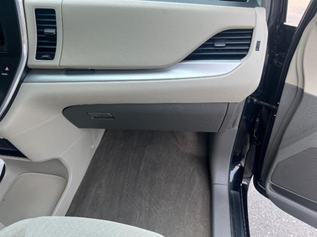 Toyota Sienna LE 8-Passenger 2017
