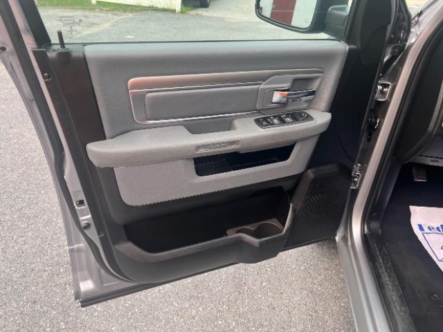 RAM 1500 Classic Tradesman Crew Cab LWB 4WD 2020