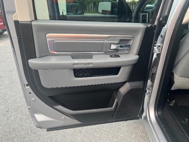 RAM 1500 Classic Tradesman Crew Cab LWB 4WD 2020
