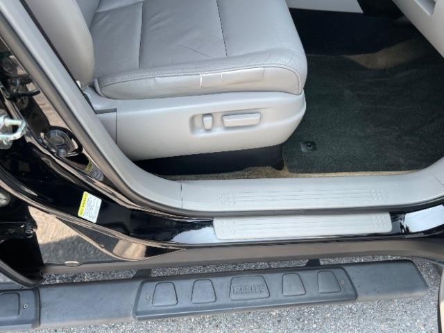 Honda Pilot EX-L 2WD 5-Spd AT with Navigation 2015