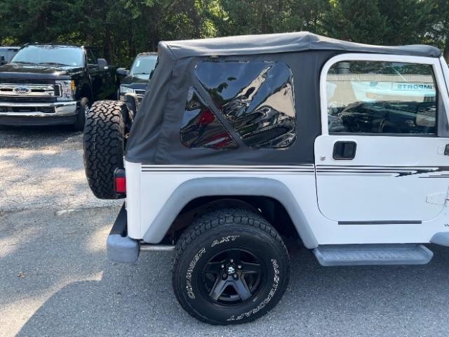 Jeep Wrangler SE 2003