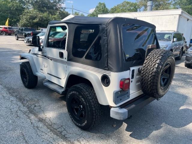 Jeep Wrangler SE 2003