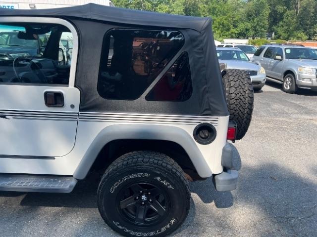 Jeep Wrangler SE 2003