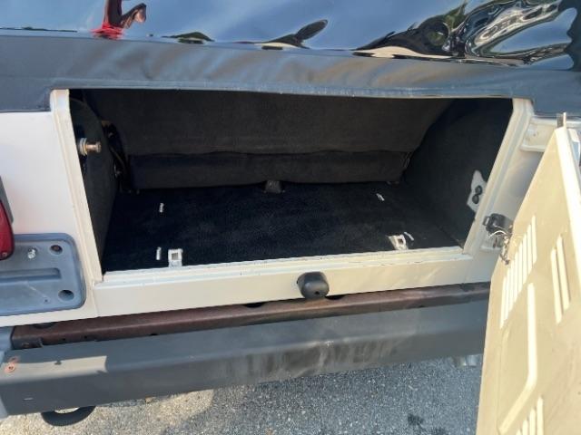 Jeep Wrangler SE 2003