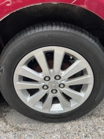 Toyota Corolla S 5-Speed MT 2010